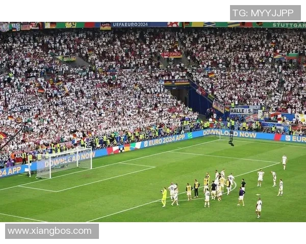 当足球巨星场上目睹意外瞬间露出吃惊表情全场球迷也随之沸腾 当足球巨星场上目睹意外瞬间露出吃惊表情全场球迷也随之沸腾