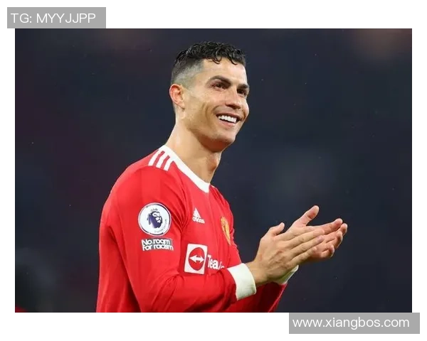 足球场上球星最帅的瞬间:他们用激情与实力点燃赛场的每一刻 足球场上球星最帅的瞬间:他们用激情与实力点燃赛场的每一刻