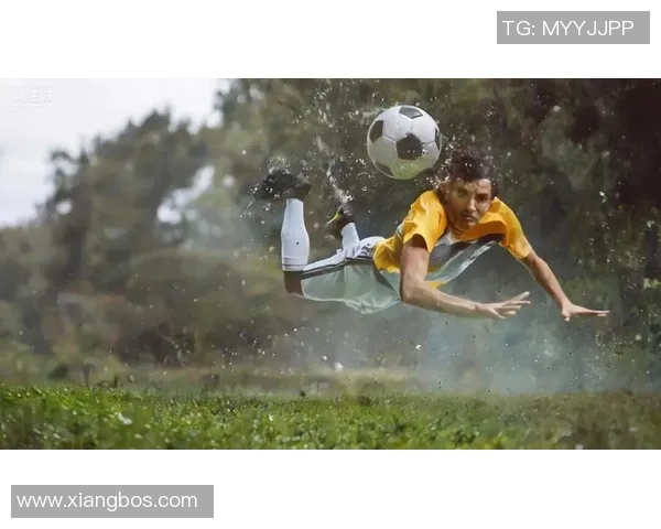 足球明星儿子头球惊艳全场父亲遗传基因显现